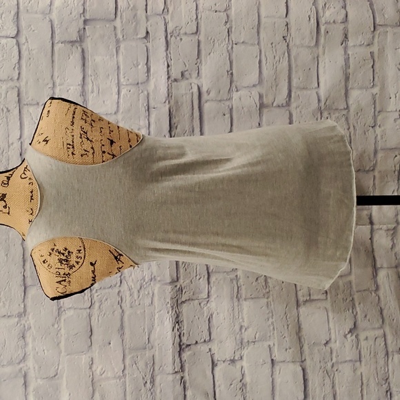 Tank - Picture 4 of 7